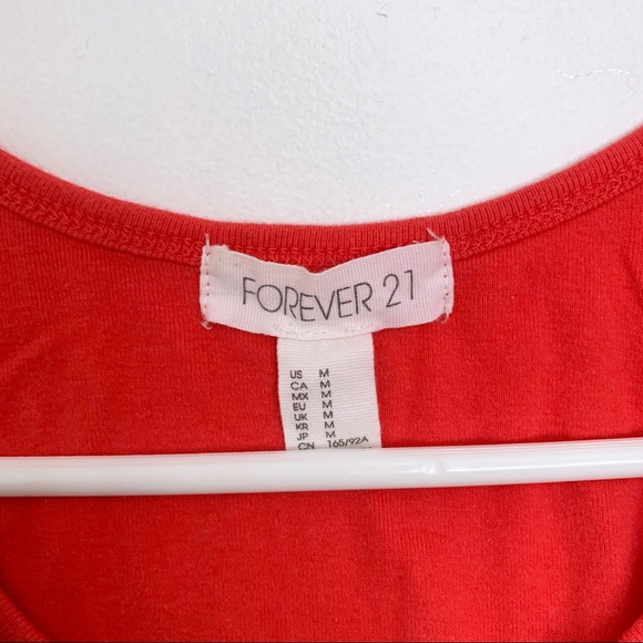 Bundle of Crop Tops - Picture 8 of 8